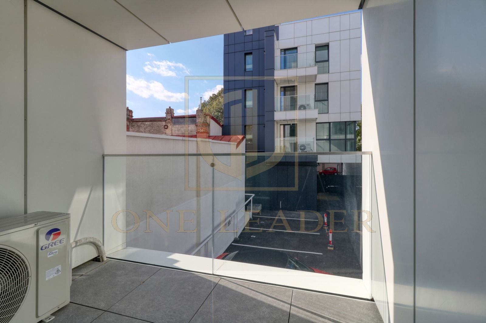 Prima Închiriere – 2 Camere Moderne cu 2 Balcoane – Zona Decebal - Poză 12