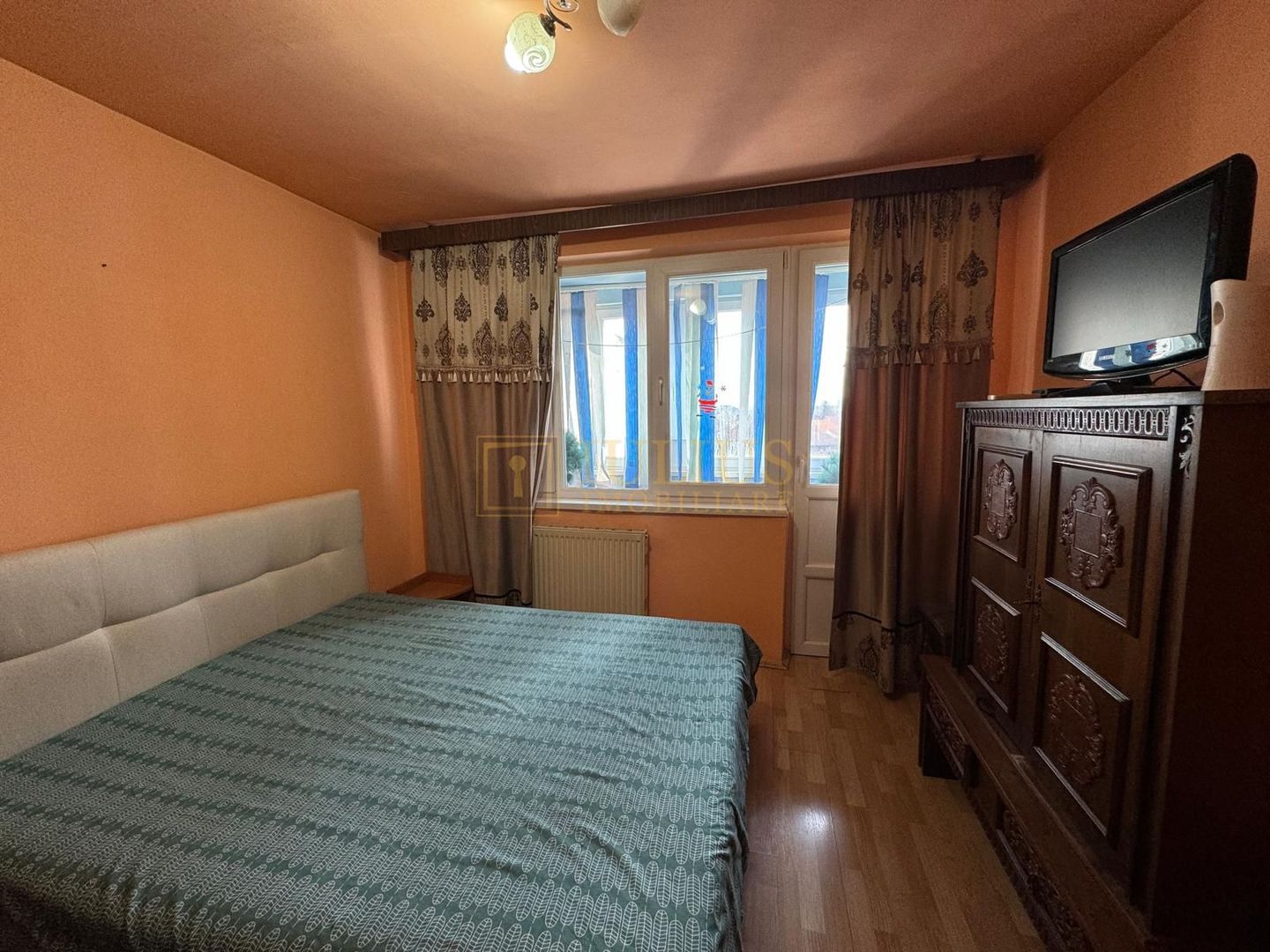 3 camere decomandat, centrala proprie. - Poză 1