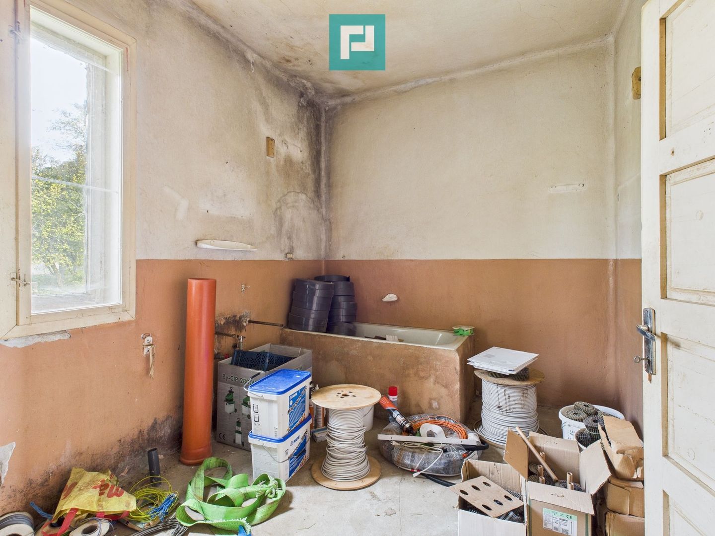 Casă cu teren generos Vărădia de Mureș - Stejar - Poză 22