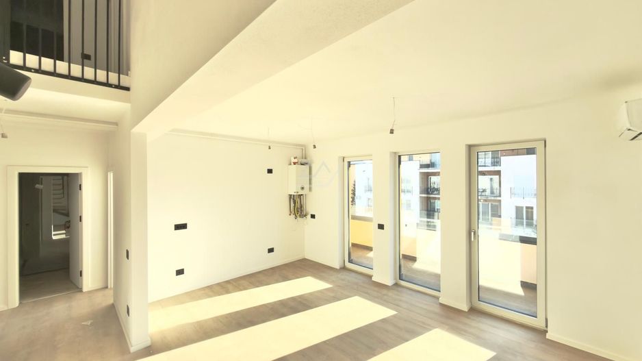 Comision 0! Duplex cu 5 camere despartit prin camera tehnica. Asfalt. - Poză 4