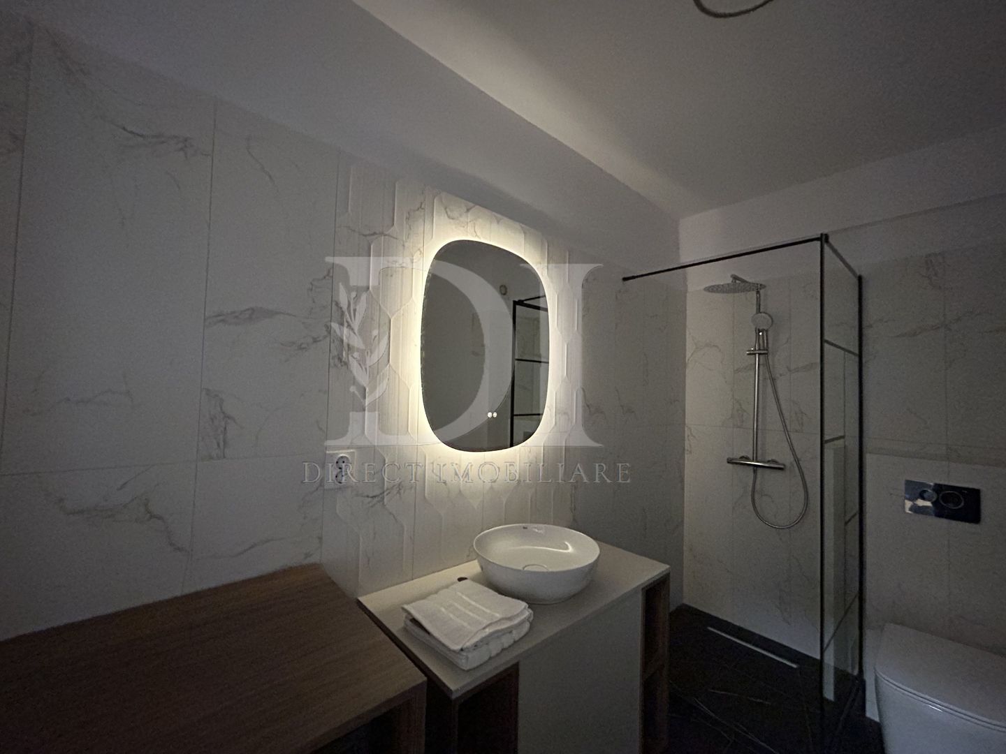 Apartament la cheie / etaj intermediar / Zona Terra - Poză 15