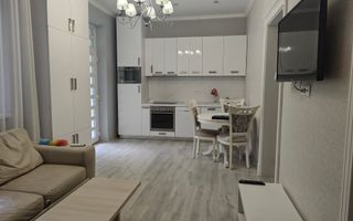 Apartament 3 camere la casa ,ultracentral, 550 E neg. Comision 50% - Poză 2