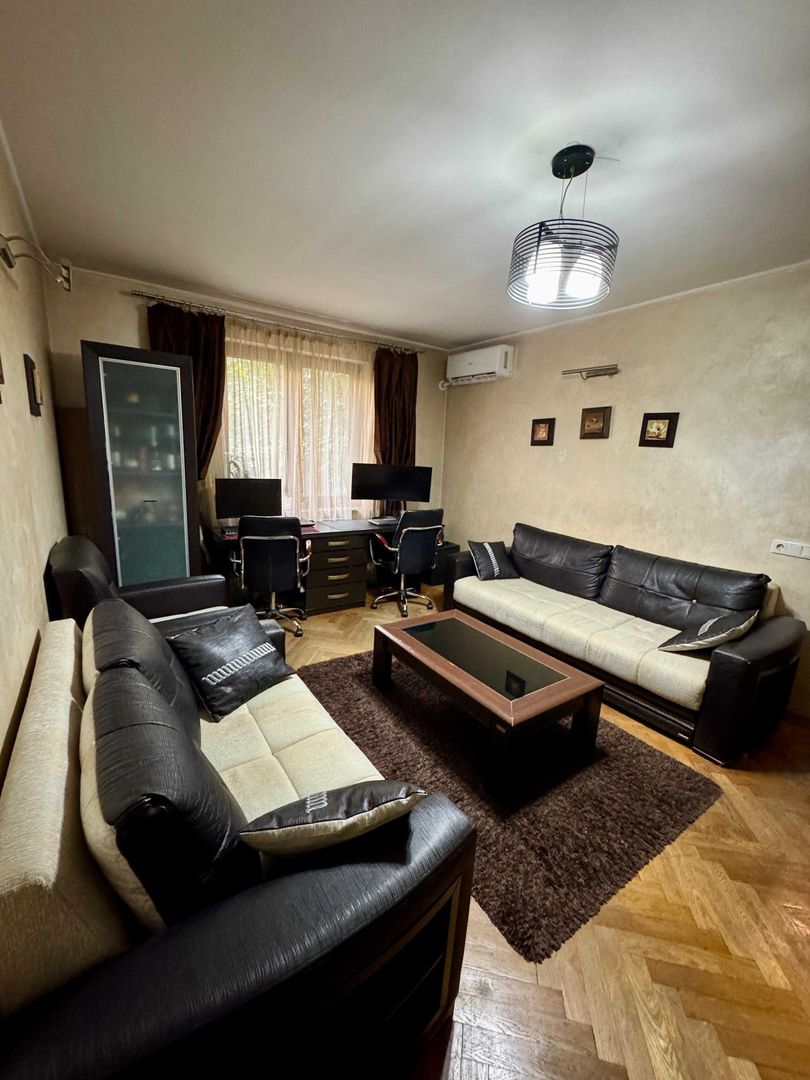 De Inchiriat Apartament 3 camere Piața Romană sector 2 - Poză 1