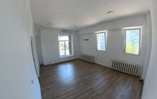 Spatiu Birouri,  22mp+5mp balcon, 400euro, Tg Cucu