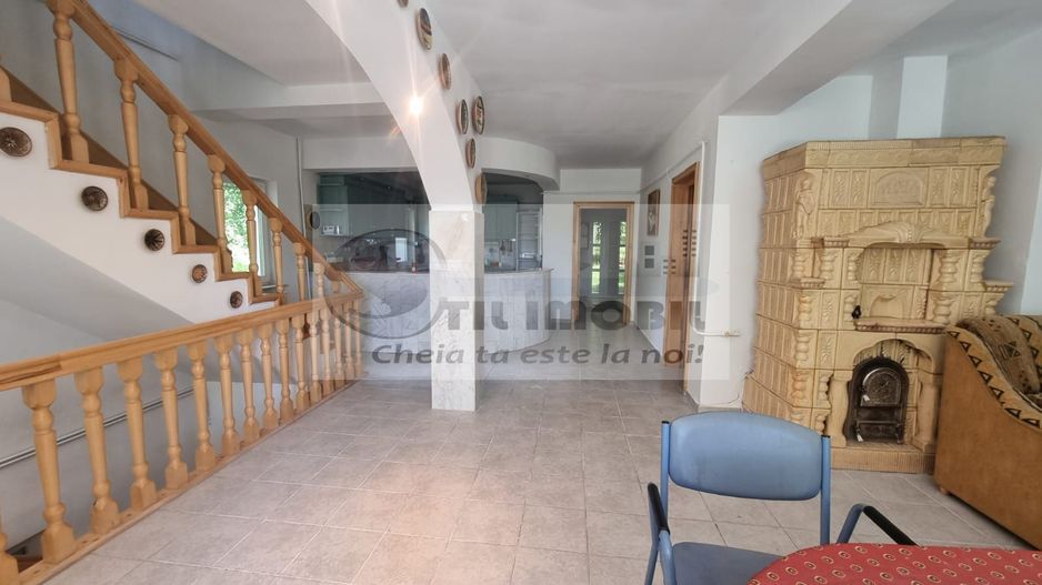 Casă pe trei niveluri, 264 mp utili + Foisor ,teren 2400 mp. - Poză 5