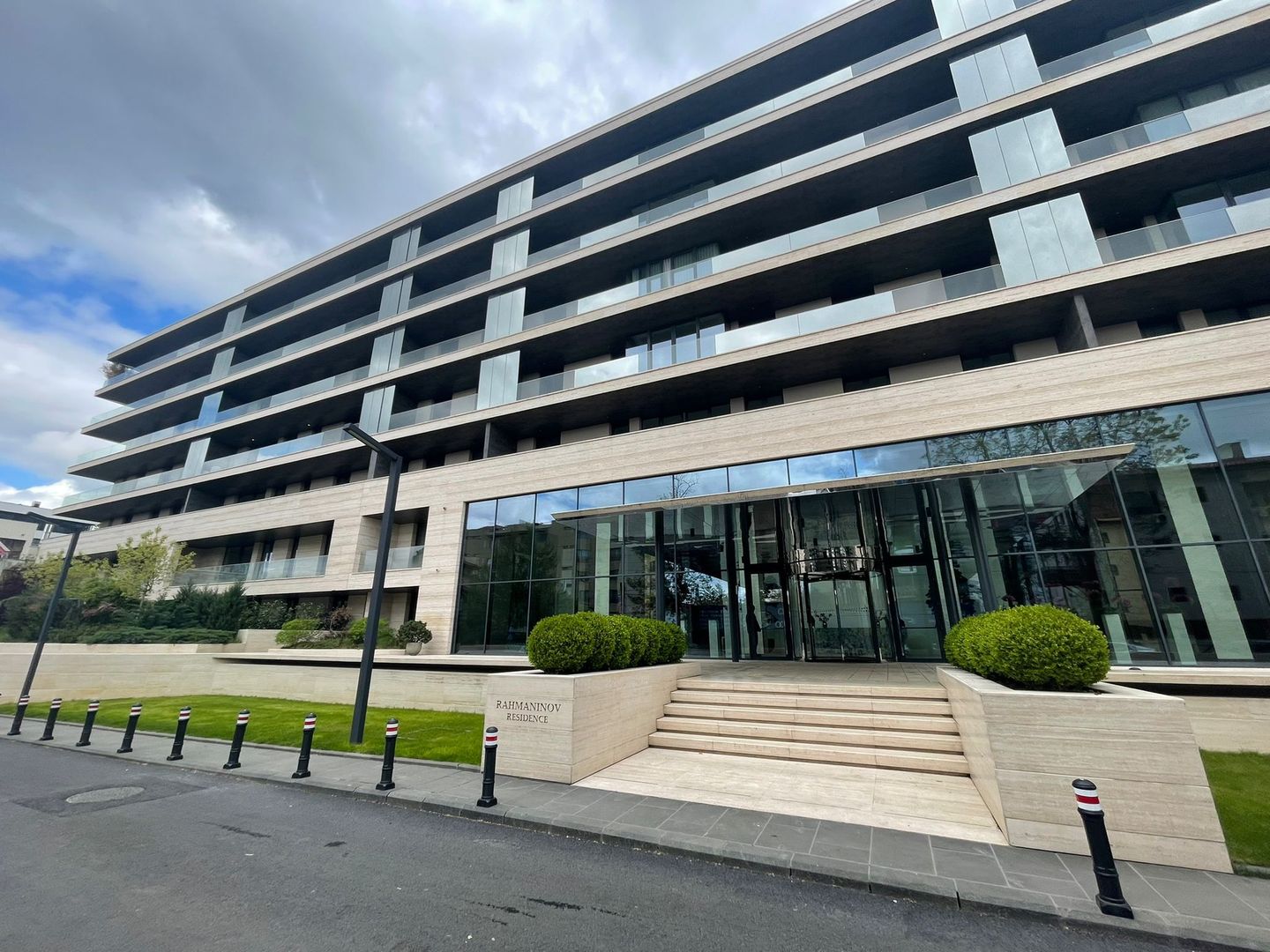 Apartament 3 camere  cu terasa EXCLUSIVIST - Poză 2