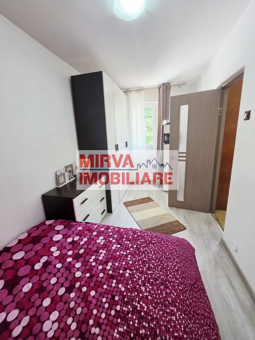Apartament 3 camere, etaj 3, Malu Roșu – Str. Rîșnovenilor - Poză 4