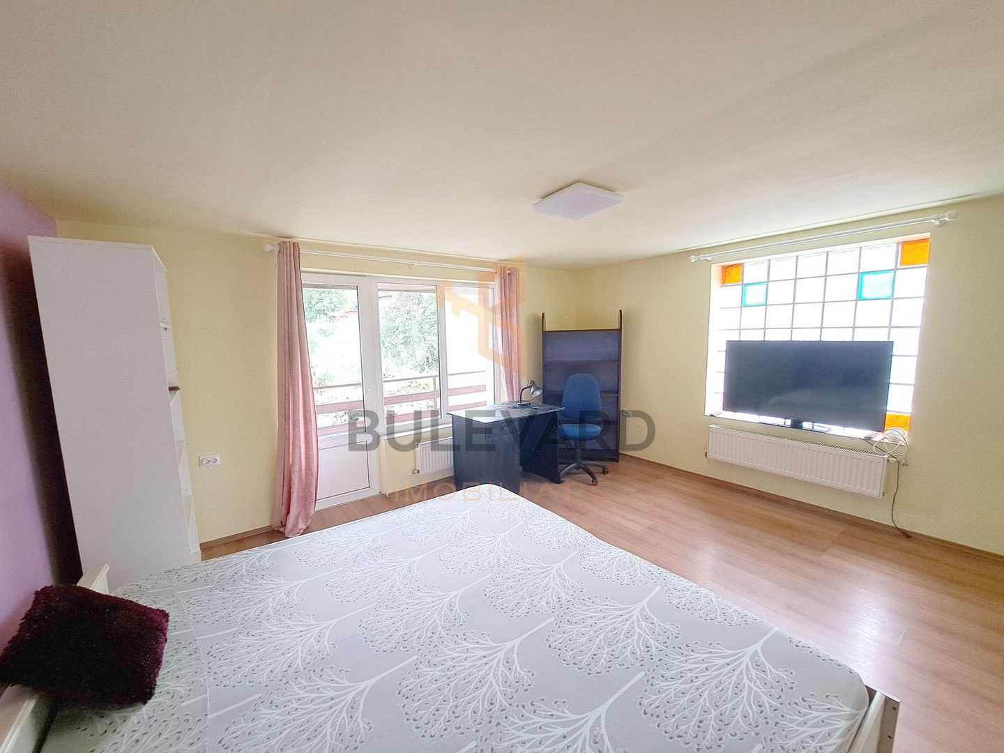 Casa 3 dormitoare, curte 60mp, parcare, langa UMF! - Poză 9