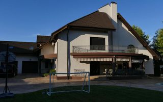 VILA EXCLUSIVISTA CU PISCINA - EROU IANCU NICOLAE - Poză 2
