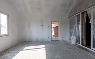Clădire și teren pentru investiție, central Roman - Poză 54