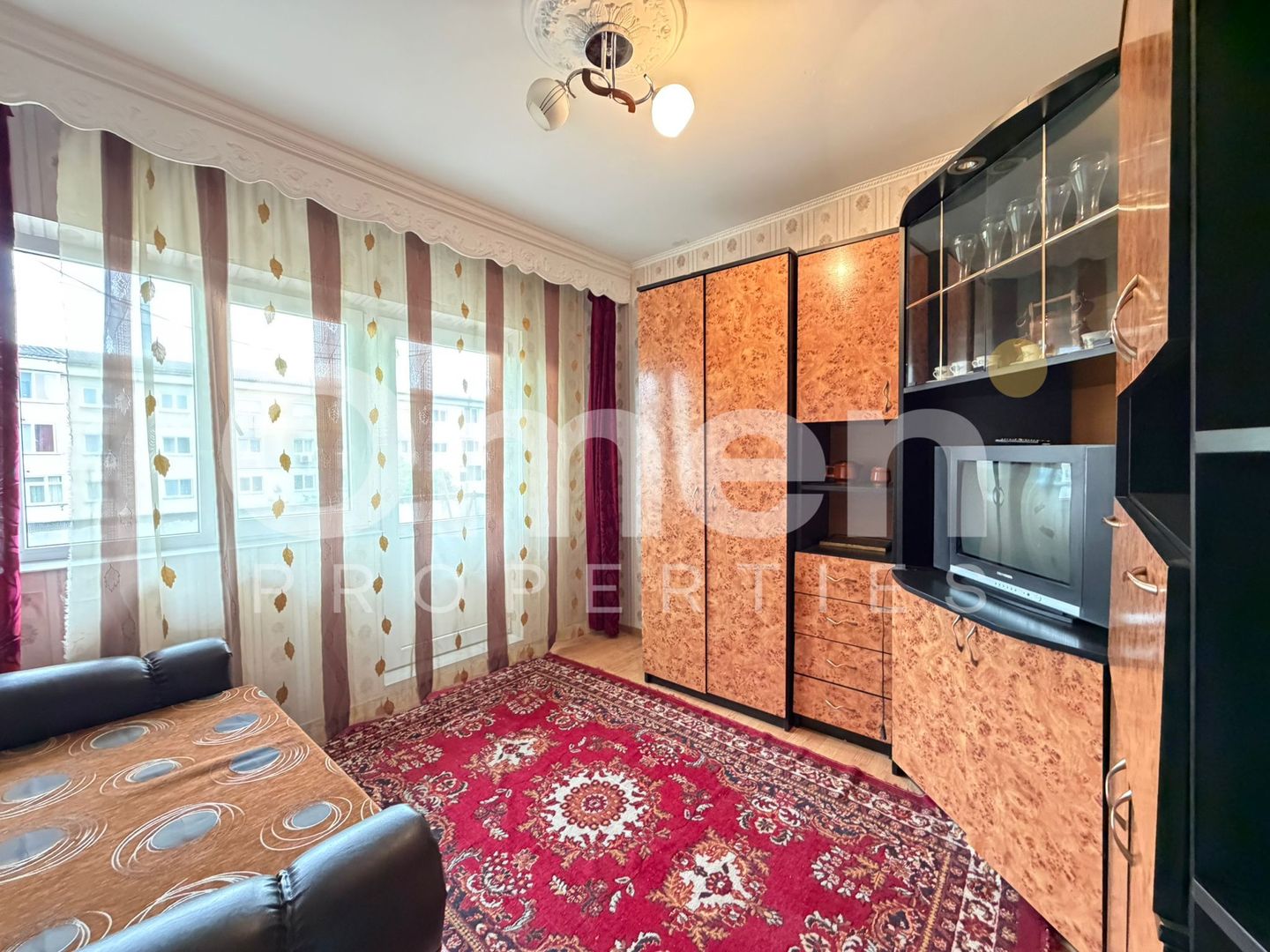Apartament cu 2 camere decomandat, etaj intermediar, zona Center Nemes - Poză 4