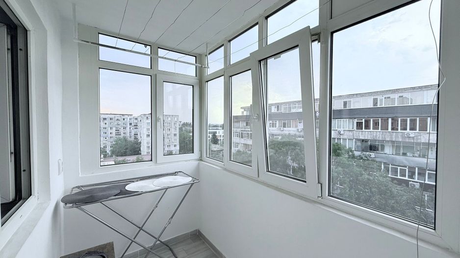 APARTAMENT 3 CAMERE & 2 BAI DECOMANDAT RENOVAT COMPLET CRANGASI BLOC 1985 - Poză 2