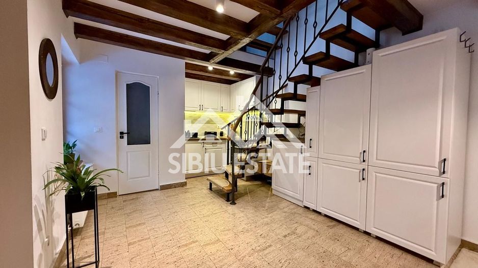 Casa moderna,de inchiriat,cu 3 camere -Zona Ultracentrala - Poză 1