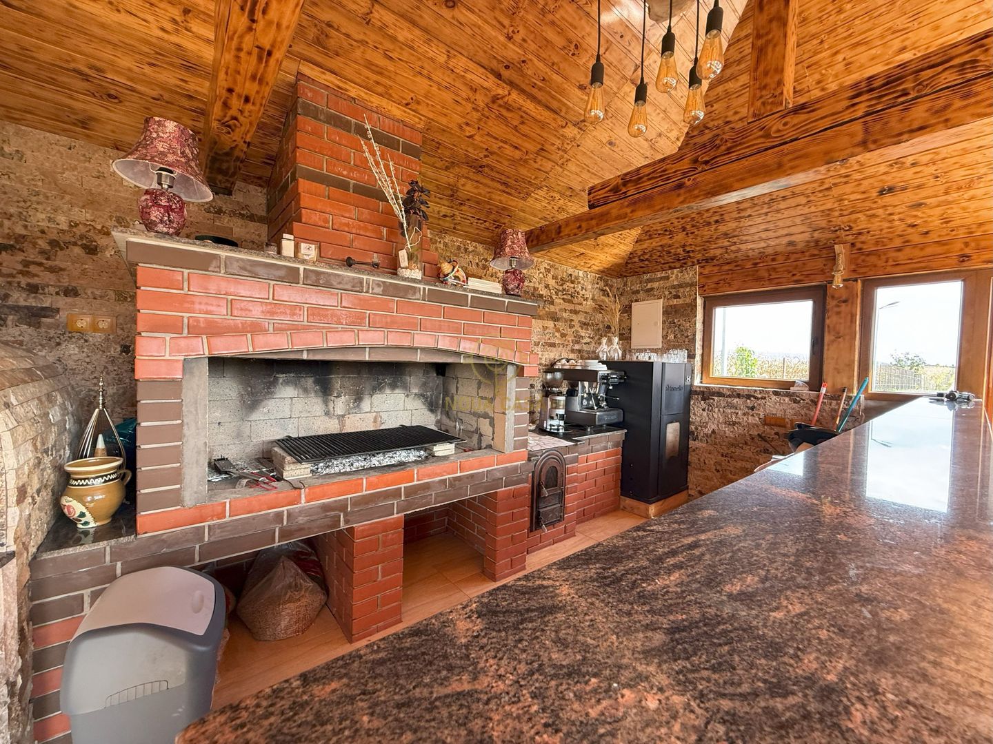 Vila de vanzare in APA-NORD  cu 2 Piscine/Zona de Relaxare/Acces lac - Poză 21