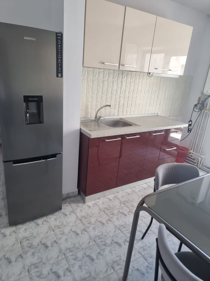 De inchiriat apartament cu 3 camere, zona Garii, etaj 3, 490 euro negociabi - Poză 10