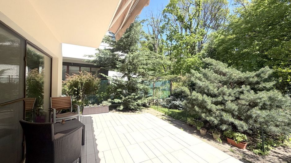 Vilă cu ieșire directă în Pădurea Băneasa – zonă Liceul Francez, Nord București - Poză 2