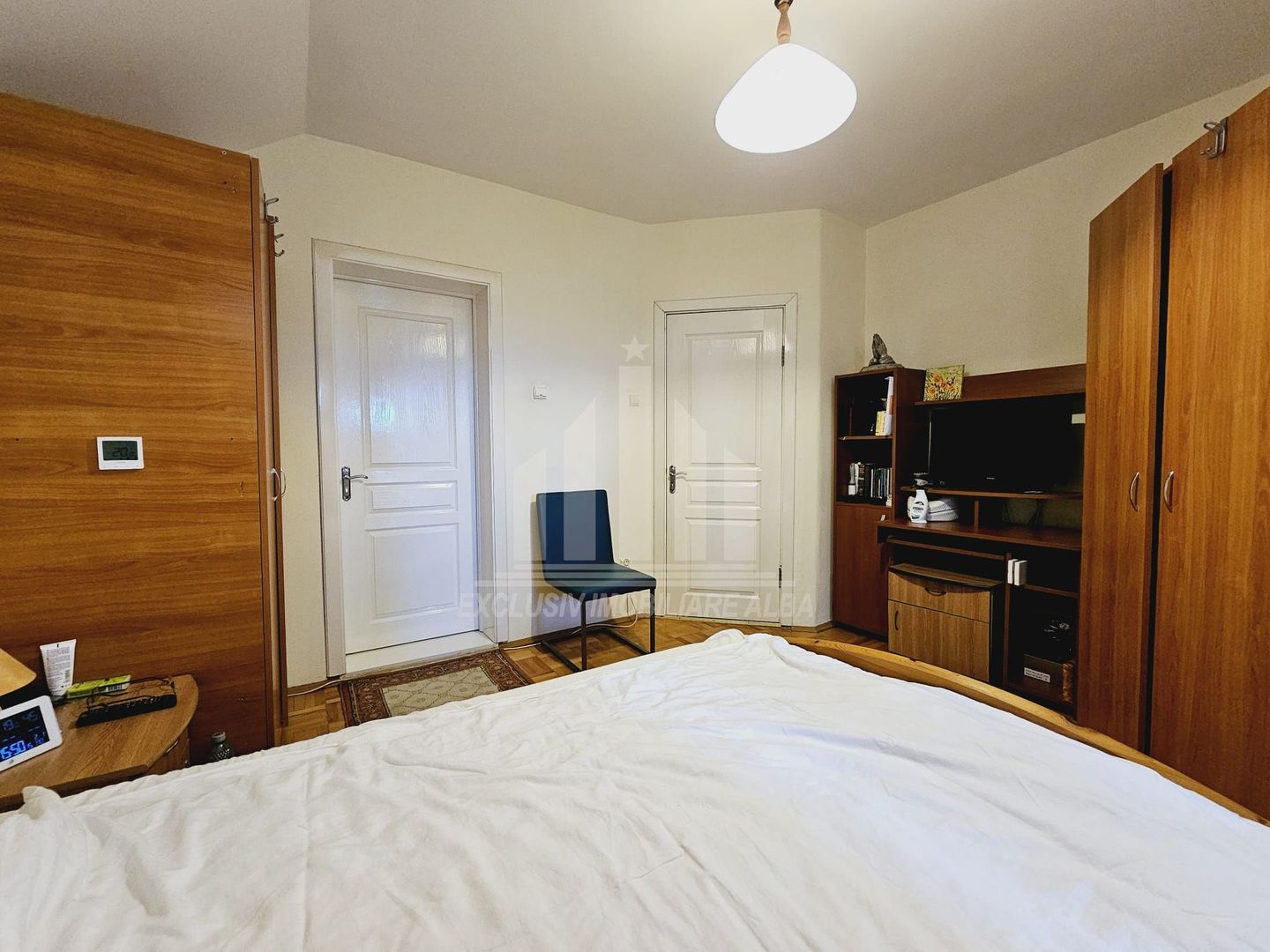 Casa individuala | Pensiune | 550 mp | 1100 mp teren | Cetate - Poză 15