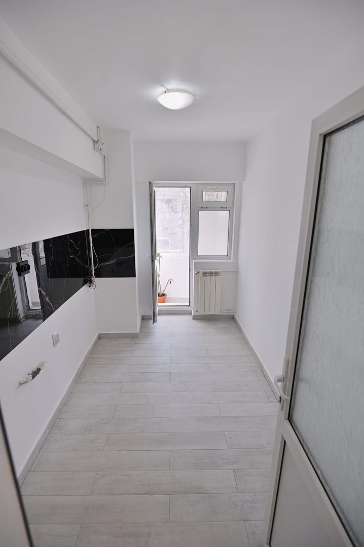 Apartament 2 camere cu 3 balcoane pe Bulevardul Decebal - Poză 5