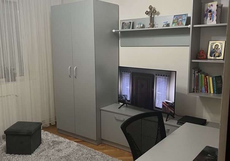 Vind apartament 3 camere M 16 - Poză 2