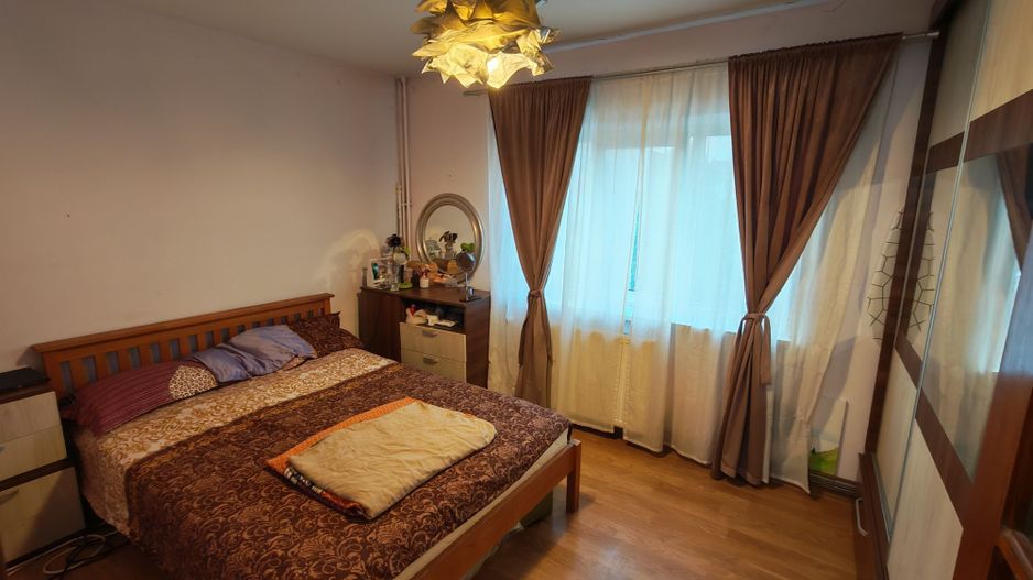 Apartament 4 camere- Rovine - Poză 2
