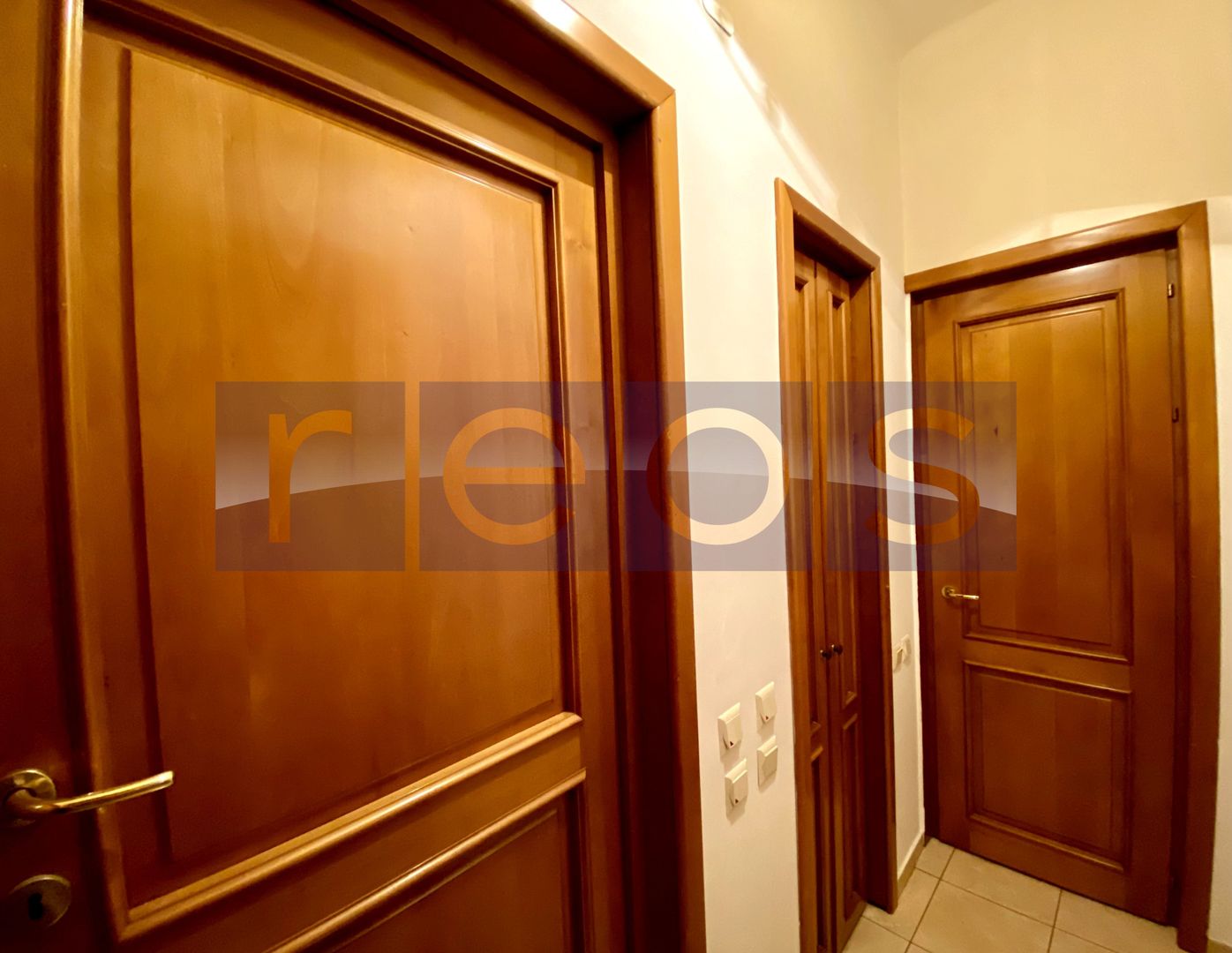 DE VANZARE 3 CAMERE 100 MP | BOXA 10 MP | SEBASTIAN | VULCAN CENTER - Poză 26