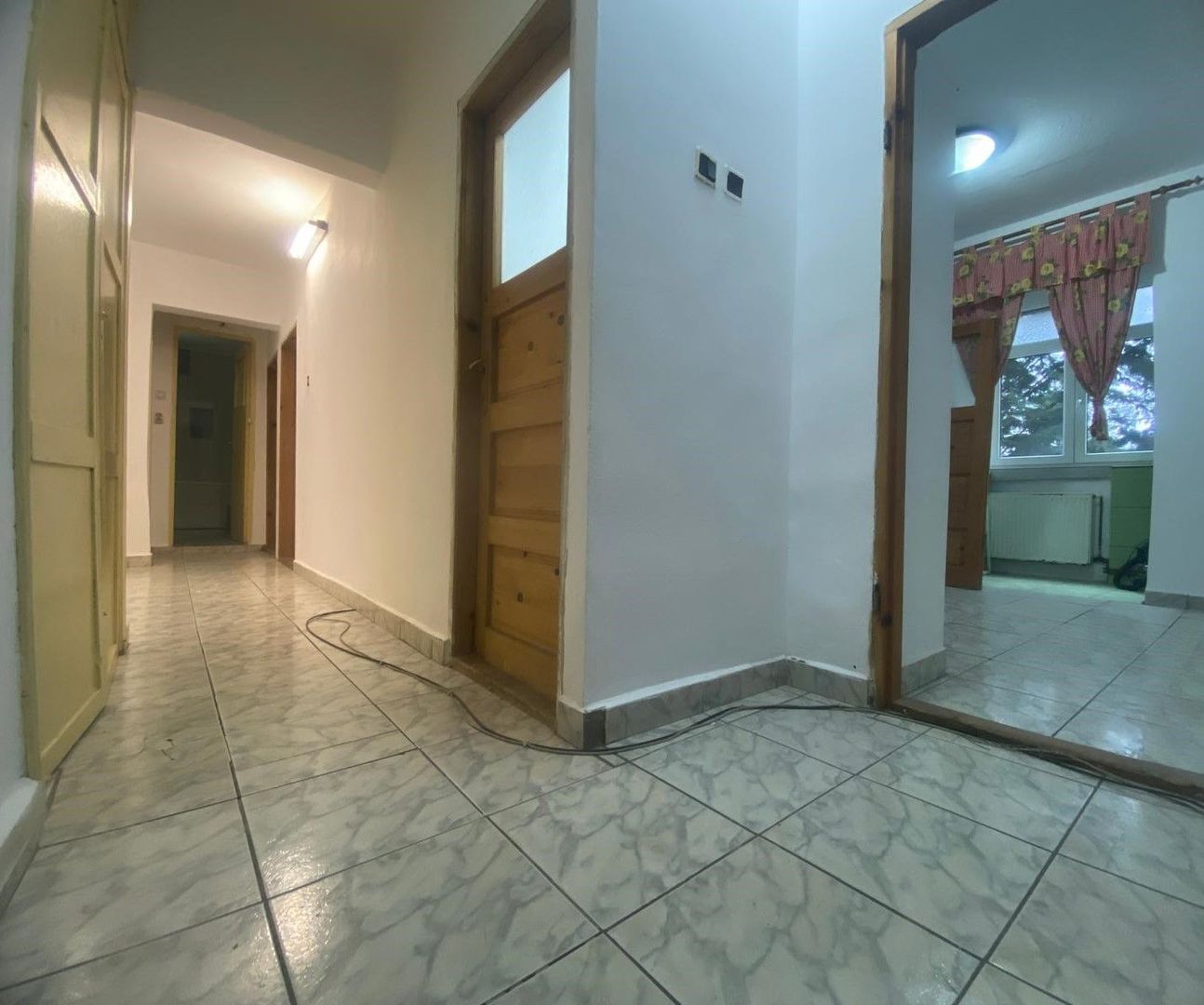 Vanzare apartament cu 3 camere,etajul 1,decomandat - M3, Târgoviște - Poză 15