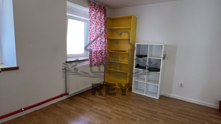 Apartament central – luminos și primitor | 2 dormitoare + living cu bucătărie - Poză 6