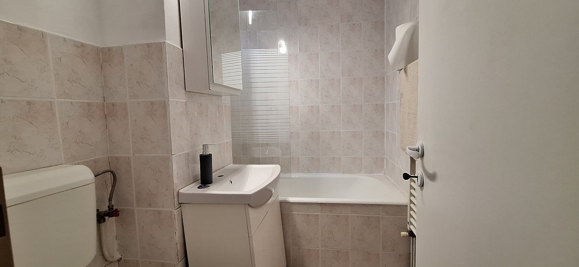 Apartament cu 3 camere - Central - Poză 15