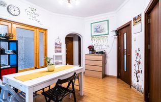 Cismigiu - Berthelot, 5 camere pe 2 nivele, pretabil investitie /birou