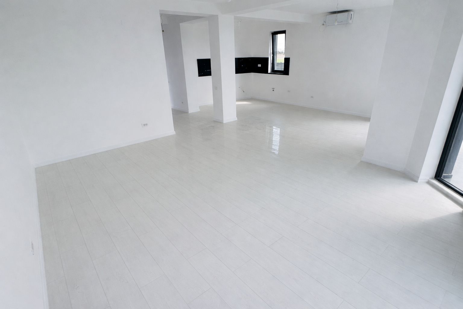 Vila moderna Tunari, asfalt si toate utilitatile, curte MARE, 0% Comision - Poză 6