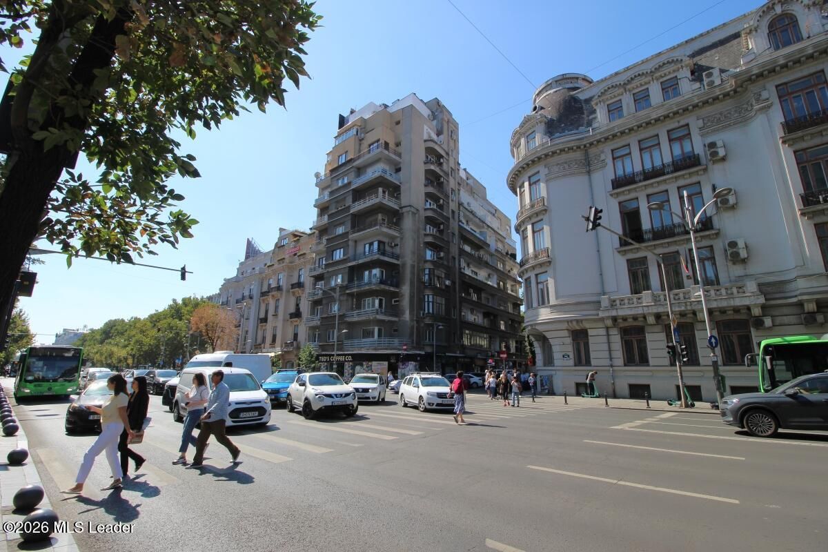Piata Romana, 4 camere 138 MP total, Etaj 2/9, renovat - utilat, liber - Poză 53