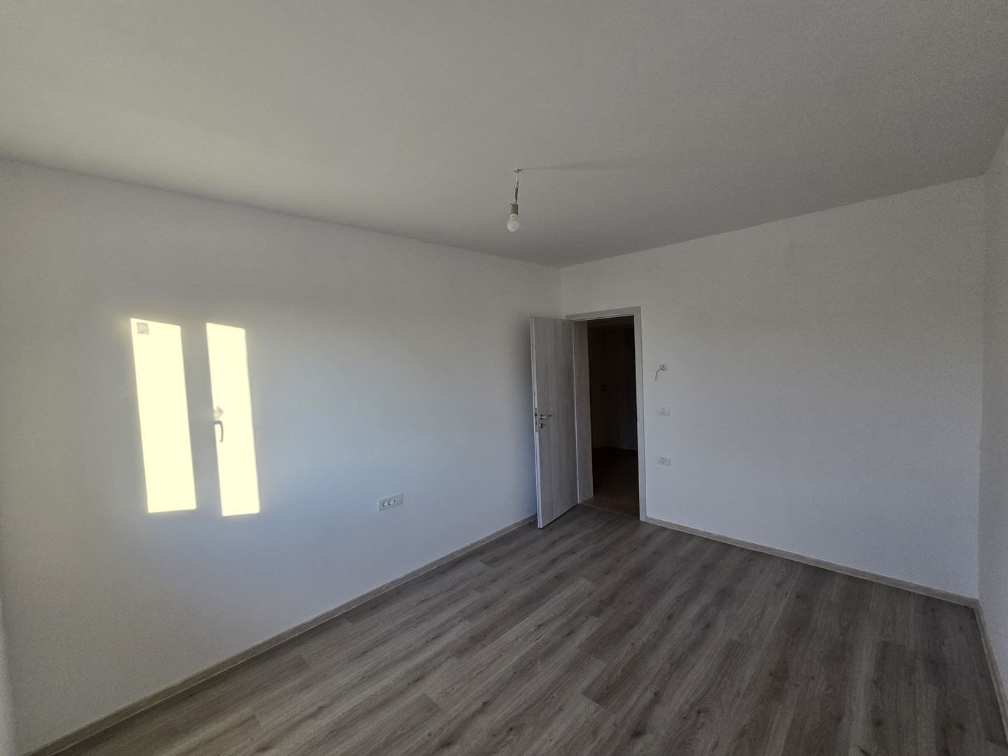 Sanandrei, Drum Asfaltat, Teren Generos, Buc Separata, 3 Dor, 2 Bai, dressing - Poză 11