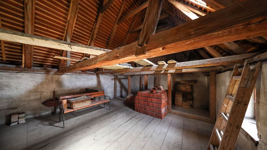 Casă Săsească Autentică cu Șură Impresionantă în Cristian – Teren 2729mp - Poză 35