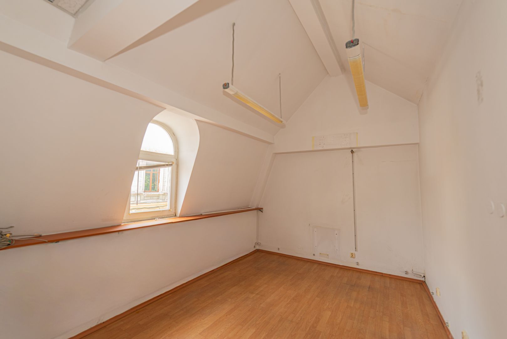 Spațiu de inchiriat, pretabil birou, sali de dans/yoga, studio, 130mp - Poză 8