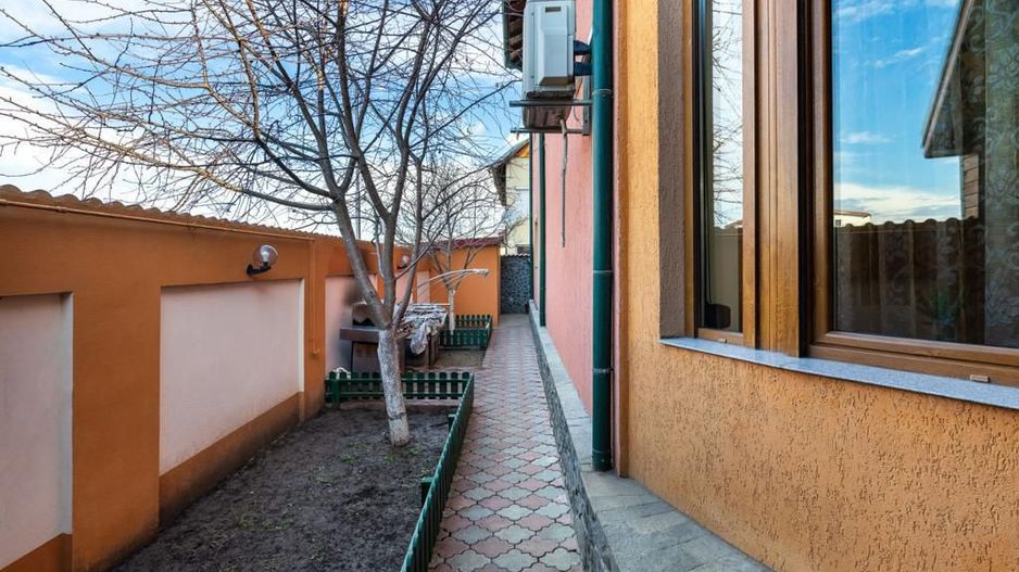 Vila superba de vanzare in apropiere de padure Pantelimon - Poză 3