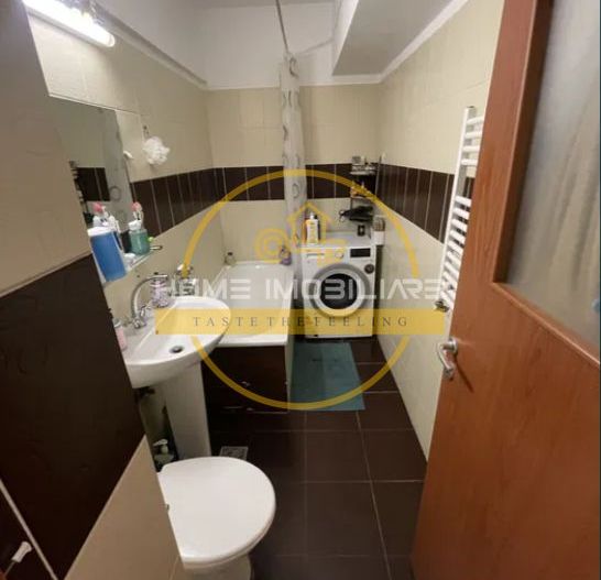 Bloc Nou , ap 3 camere , etaj 1 , Zona Canta. - Poză 7