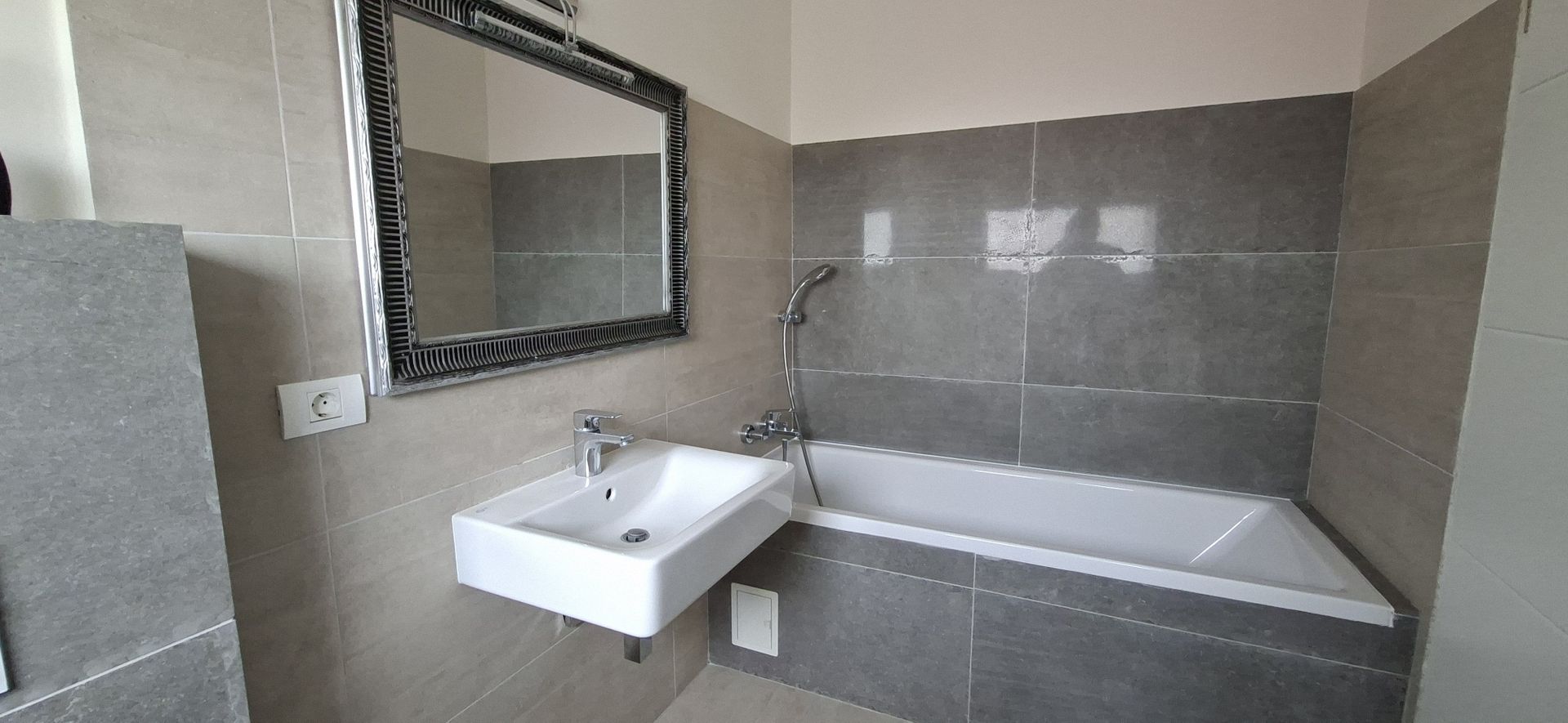 Casa la prima inchiriere cu 3 camere - Poză 13