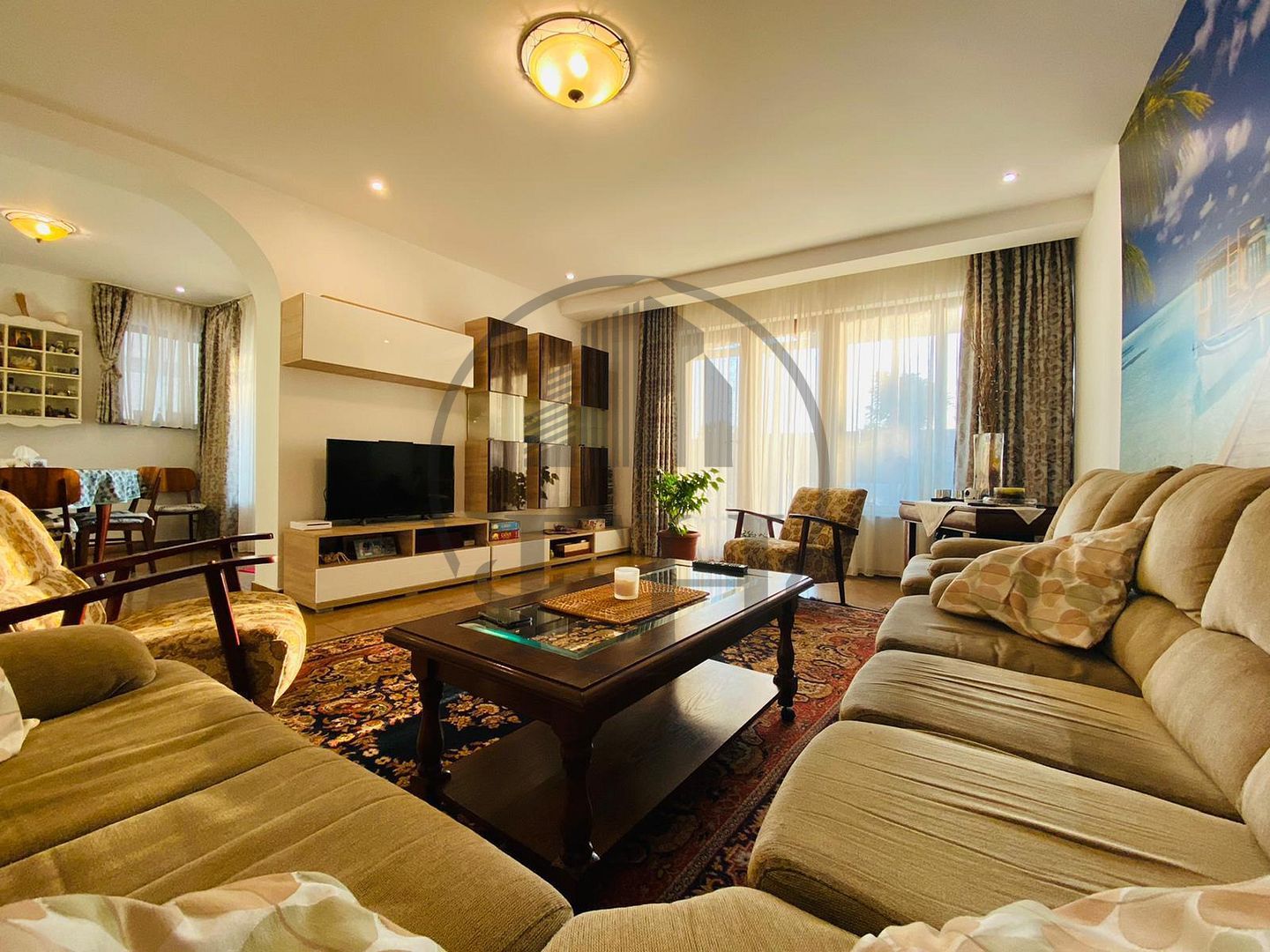 Casă / Vilă cu 6 camere de vânzare în Central, Mangalia - Poză 4