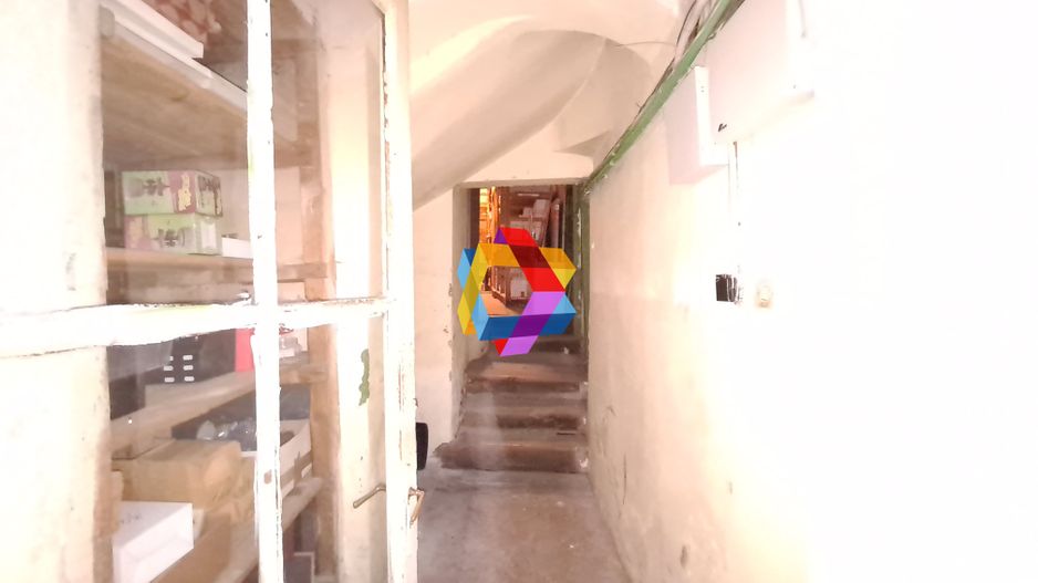 Spatiu ultracentral - 350 mp # PLUS Spatii comerciale - Poză 7