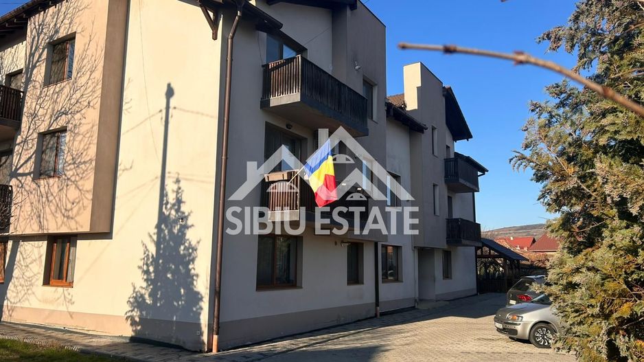 Apartament 3 Camere 87mp - Sibiu, Parcare, Curte Privată cu Foișor - Poză 1