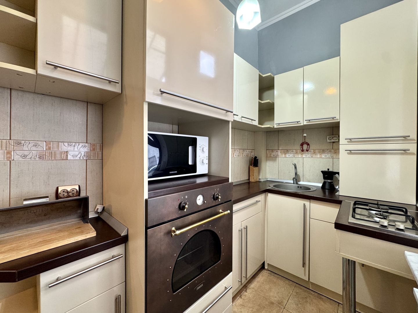 Apartament 2 camere la casă, curte și liniște,  lângă centrul orașului - Poză 13