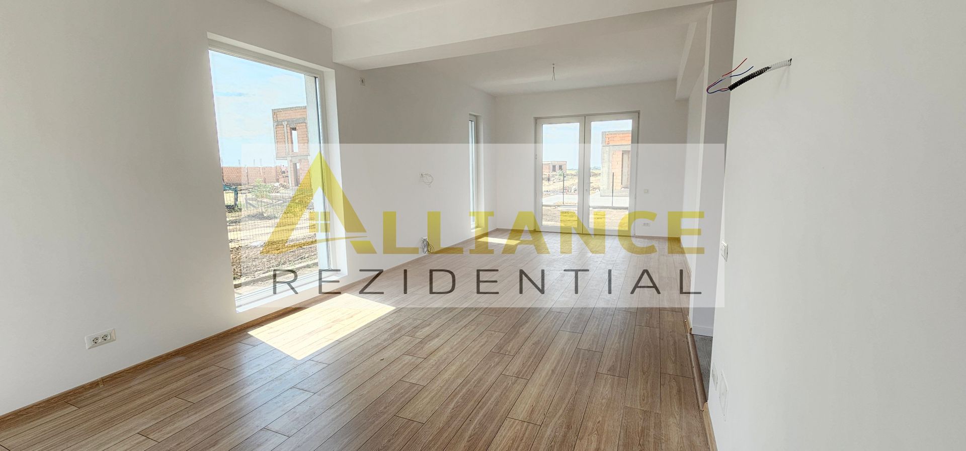 Casa 4 Camere | 200 M de Blv. | Curte amenajata - Poză 5