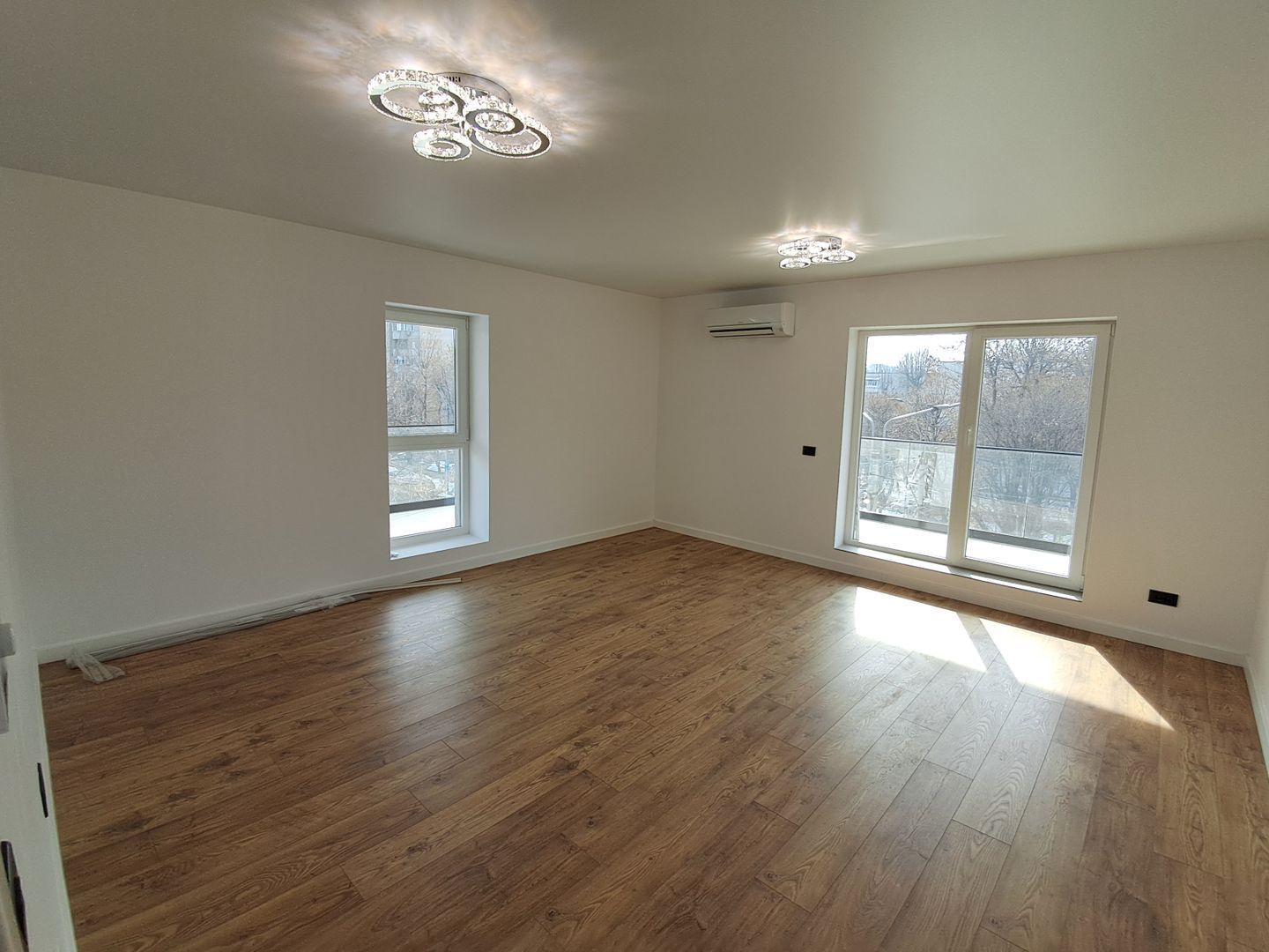 Prima inchiriere 3 camere+ parcare subterana , bloc nou S31 - Poză 8