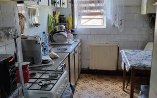 Ag. EUROPA vinde ap. 2 cam. In zona ultracentrala la etajul 4. - Poză 3