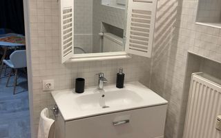 Inchiriez Garsoniera Piața Romană Ultracentrala lângă ASE - Poză 5