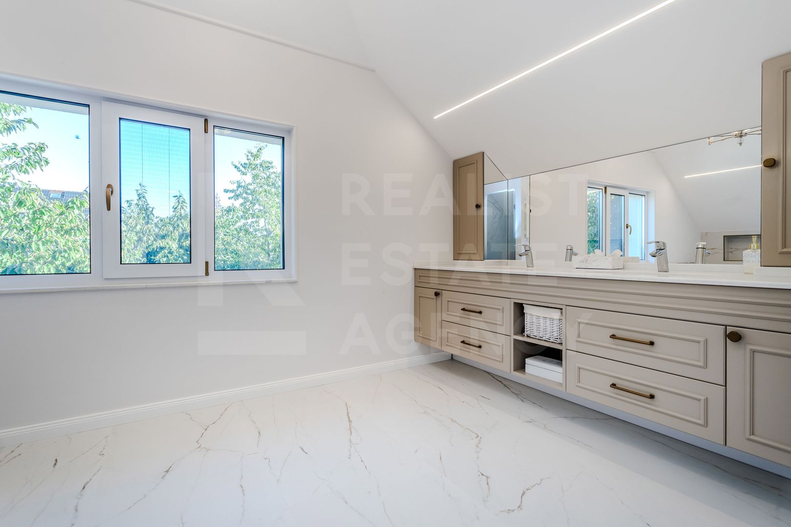 Vânzare,casă, 3 nivele, str. Mărțișor, Telecentru. - Poză 54