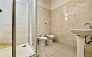 Penthouse pe doua niveluri situat in Piata Unirii - Poză 13