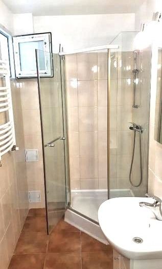 🌳 Închiriez Apartament cu 2 camere, Câmpia Libertății, renovat, aproape - Poză 3