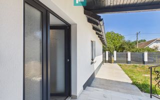 Casă cu 4 camere și teren de 738 mp - Șimand - Poză 4