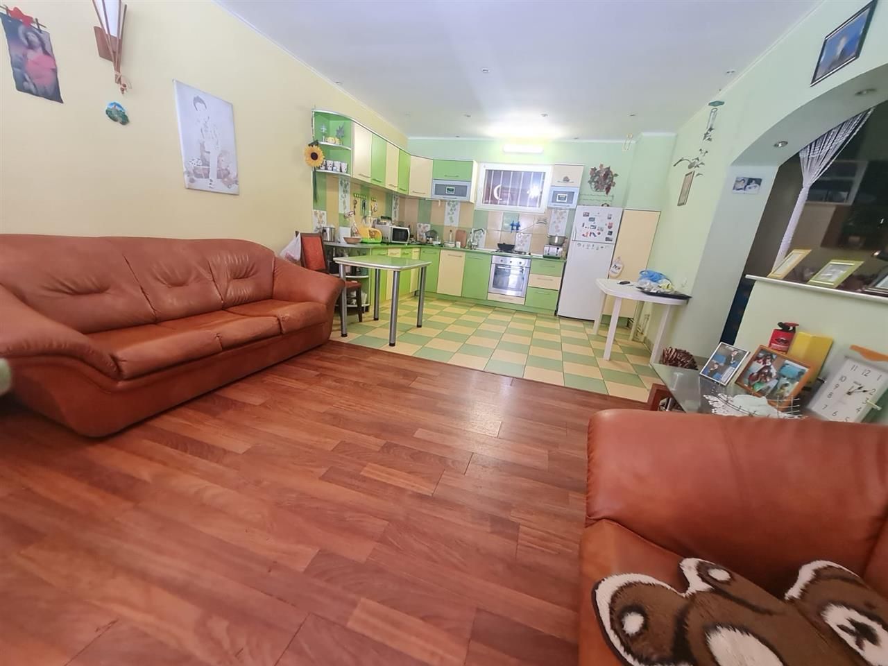 Cu 4.200mp teren, Vila cu potential turistic, in inima Predealului - Poză 31